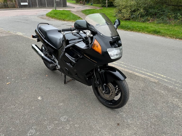 Honda, CBR, 1993, 999 (cc) F Hurricane Black, Just serviced, Years MOT useable winter project