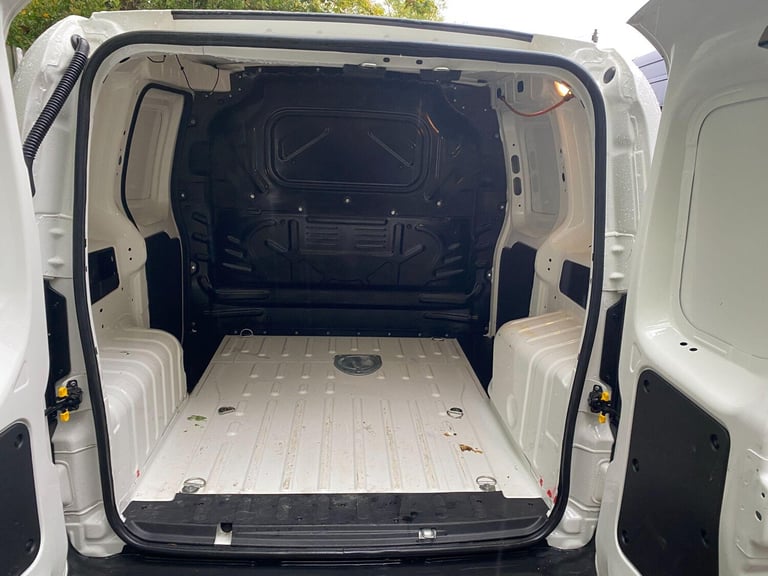 2024 Fiat Fiorino 1.3 MultiJetII Euro 6 (s/s) 5dr PANEL VAN Diesel Manual