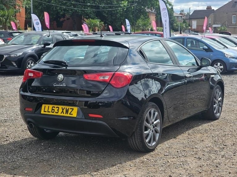 2013 Alfa Romeo Giulietta 1.6 JTDM-2 Collezione Euro 5 (s/s) 5dr HATCHBACK Diesel Manual