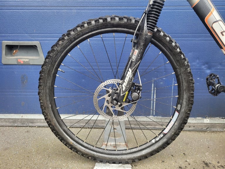 Gents mountain bike GT I-DRIVE Wheels 26" Frame 20" BIG BIKE!