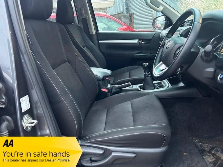 2022 Toyota Hilux Invincible D/Cab Pick Up 2.4 D-4D PICK UP DIESEL Manual
