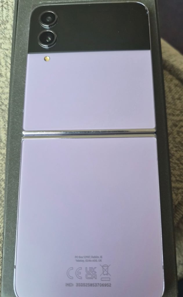 Samsung Z flip 4 mobile phone