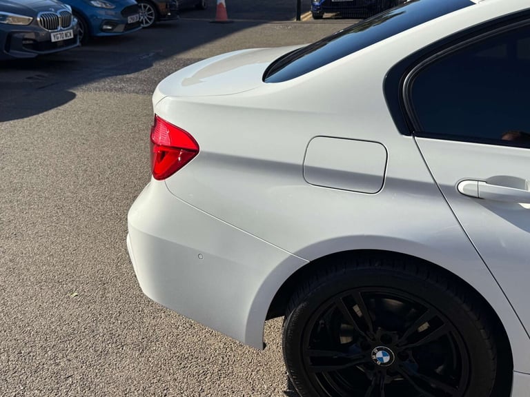 2018 BMW 3 Series 2.0 320d xDrive M Sport Auto 4WD 4dr Saloon Diesel Automatic