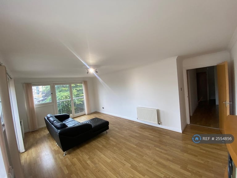 2 bedroom flat in Minerva Way, Glasgow, G3 (2 bed) (#2554856)