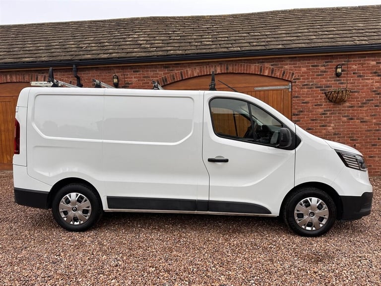 2022 Renault Trafic 2.0 dCi Blue SL28 Business+ L1 H1 Euro 6 (s/s) 5dr Panel Van Diesel Manual