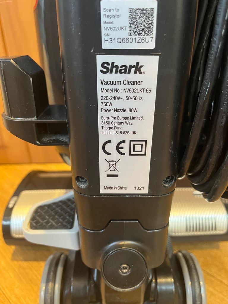 SHARKE NV602UKT LIGHTWEIGHT VACUUM CLEANER 