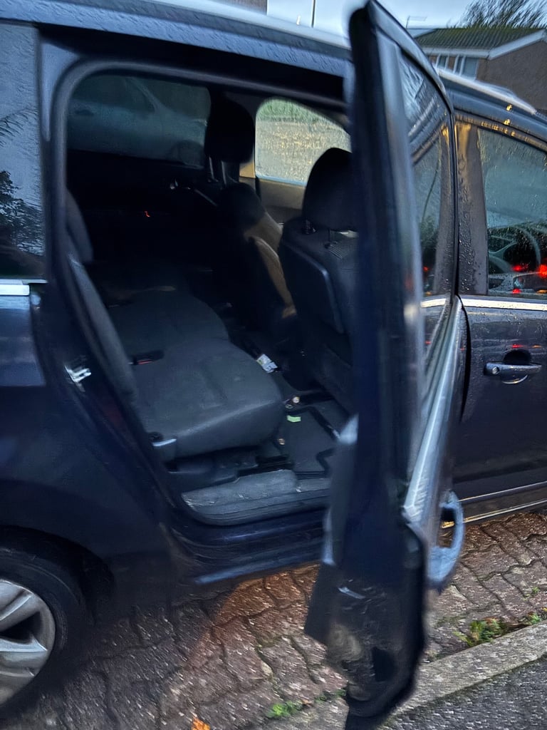 Peugeot, 5008, MPV, 2015, Manual, 1560 (cc),5 doors - Image 7