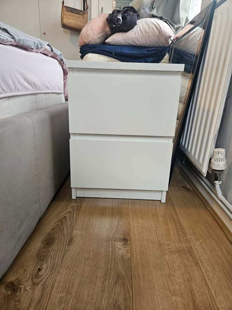 image for 2 X Ikea Malm bedside cabinets