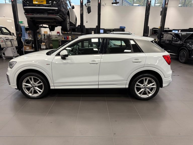 2017 67 AUDI Q2 1.4 TFSI COD S LINE SUV 5DR PETROL S TRONIC EURO 6 (S/S) (150 PS