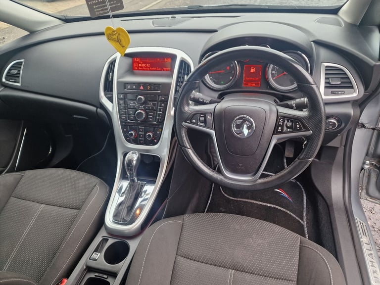 Vauxhall, ASTRA, Hatchback, 2010, automatic 1598 (cc), 5 doors
