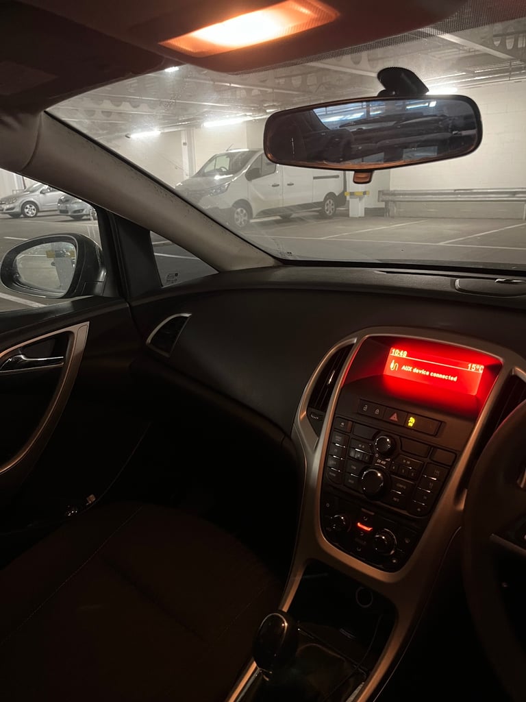 Vauxhall, ASTRA, Hatchback, 2010, Manual, 1598 (cc),5 doors - Image 7