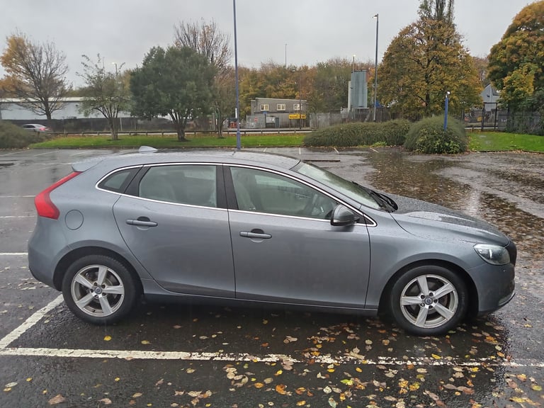 Volvo, V40, Hatchback, 2015, Manual, 1560 (cc), 5 doors