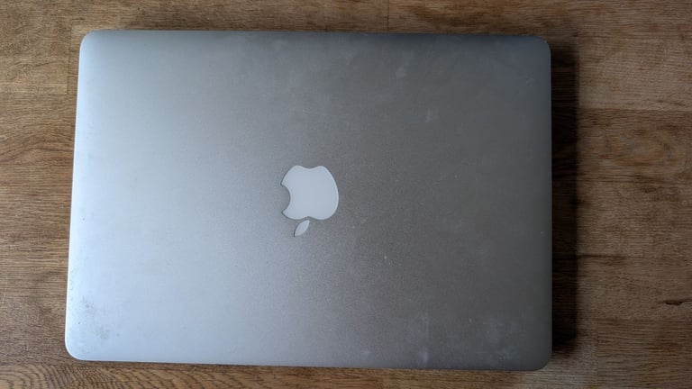 MacBook Pro 2015 13inch 500Gb 8Gb 83%-battery health, with power supply