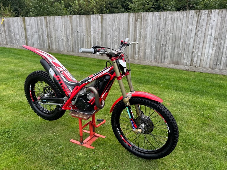 Gas Gas, TXT, 2023, 294 (cc)