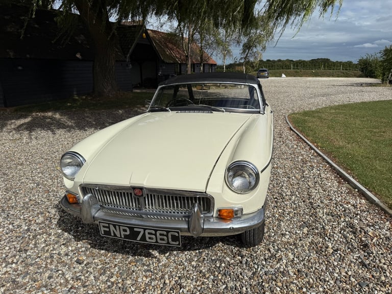 1965 MG MGB Pull Handle Roadster  Convertible PETROL Manual