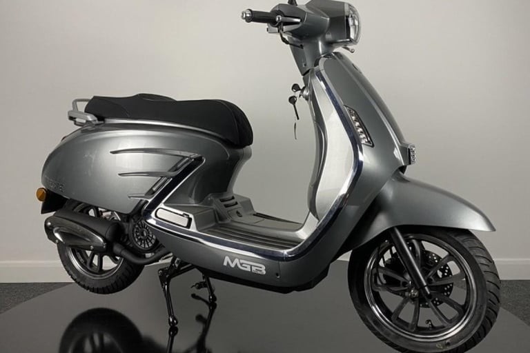 NEW MGB Trieste 125cc Scooter Affordable Reliable Commuter A1 Licence Learner