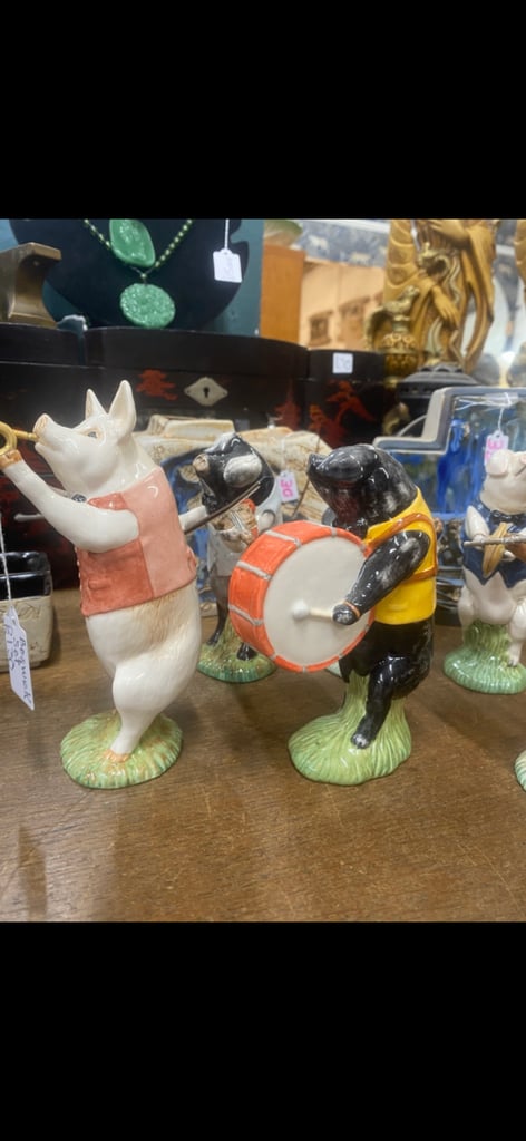 image for Beswick Promande Pig Band Band 1/2 PRICE