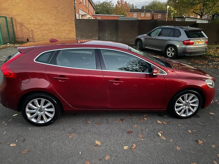 2015 Volvo V40 D4 [190] SE Lux Nav 5dr HATCHBACK DIESEL Manual