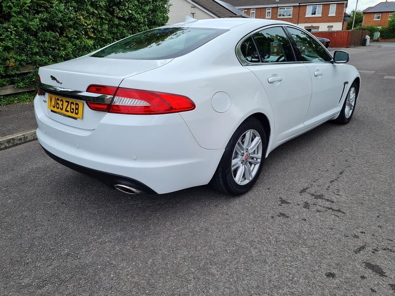 The Ultimate Diesel Automatic 2013 Jaguar XF Luxury Black Leather Interior Stunning Car