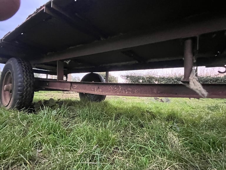 Farm tractor trailer 