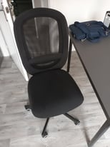 Work desk and chair virtually brand new