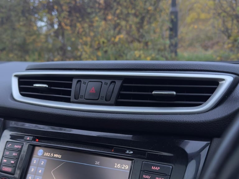 2017 Nissan Qashqai 1.2 DIG-T Tekna 2WD Euro 6 (s/s) 5dr HATCHBACK Petrol Manual