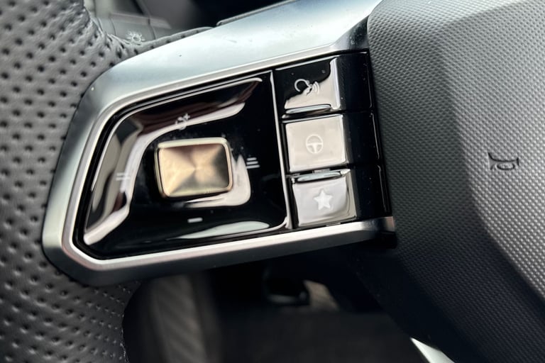 2025 MG MG ZS 106600 Hatchback Hybrid Automatic