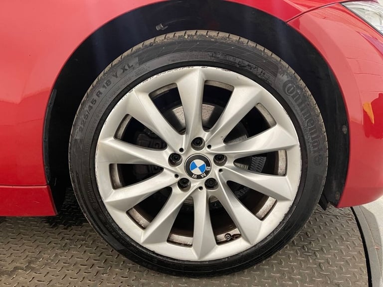2017 BMW 3 Series 330e Luxury 4dr Step Auto SALOON PETROL/ELECTRIC Automatic