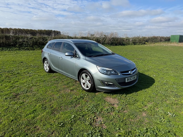 Vauxhall, ASTRA, Estate, 2013, Semi-Auto, 1598 (cc), 5 doors