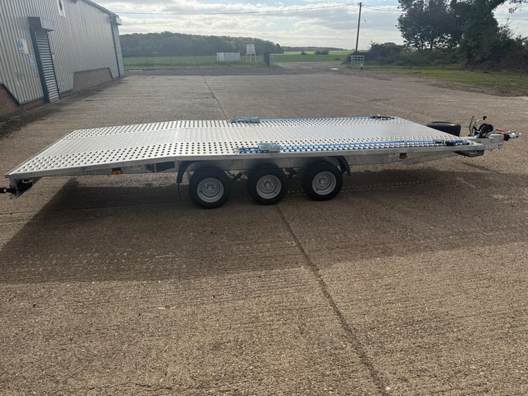 Car transporter trailer 3500 kilo 3 axel 