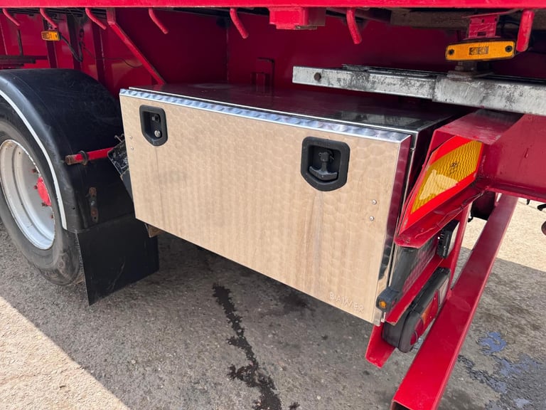 Crane Flat bed extender trailer 43ft closed 