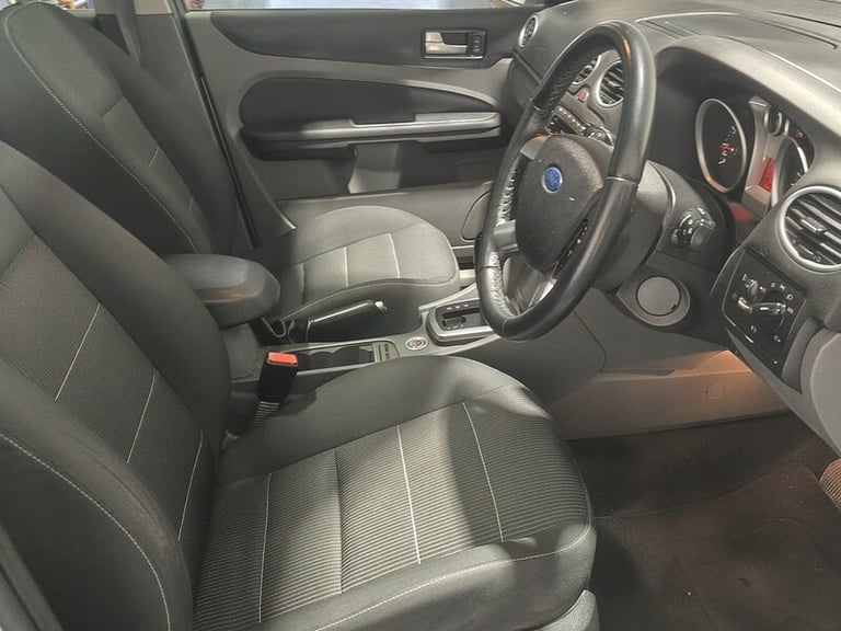 2010 Ford Focus 1.6 Titanium 5dr Auto HATCHBACK PETROL Automatic