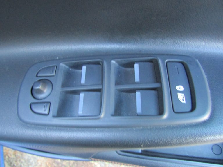  JAGUAR XE 2.0d Prestige AUTOMATIC - 1 OWNER - FSH - £35 TAX - ULEZ COMPLIANT