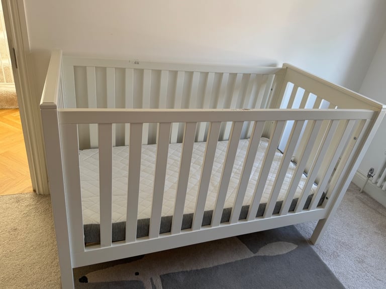 White Company Classic Cot Bed [RRP: £695]