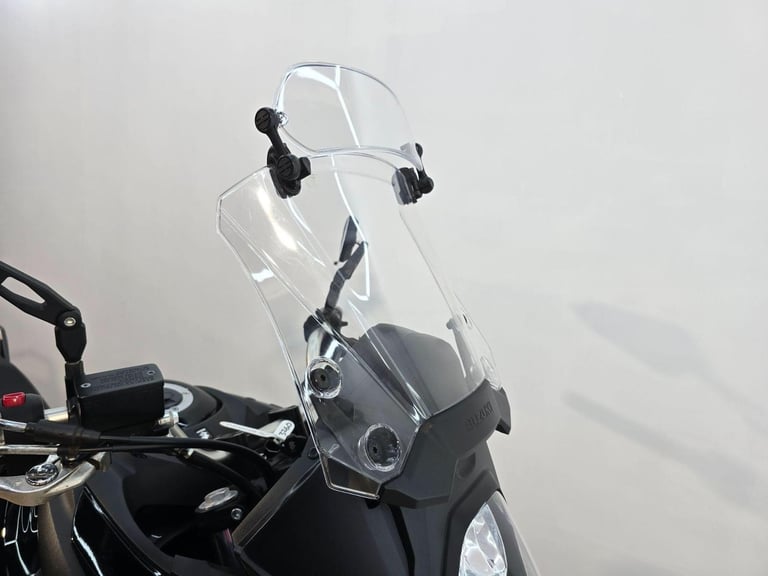 Suzuki V-Strom 650 Black 2020 - Centre Stand, Clear Screen **LOW MILEAGE**