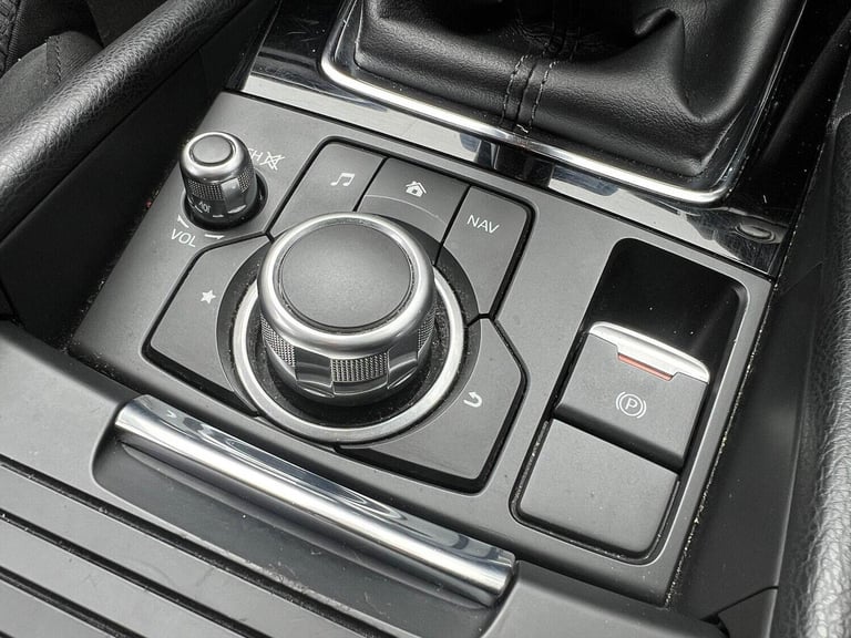 MAZDA MAZDA3 2.0 SKYACTIV-G SE-L Nav 2017