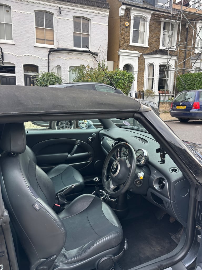 Mini, CONVERTIBLE, Convertible, 2007, Manual, 1598 (cc), 2 doors