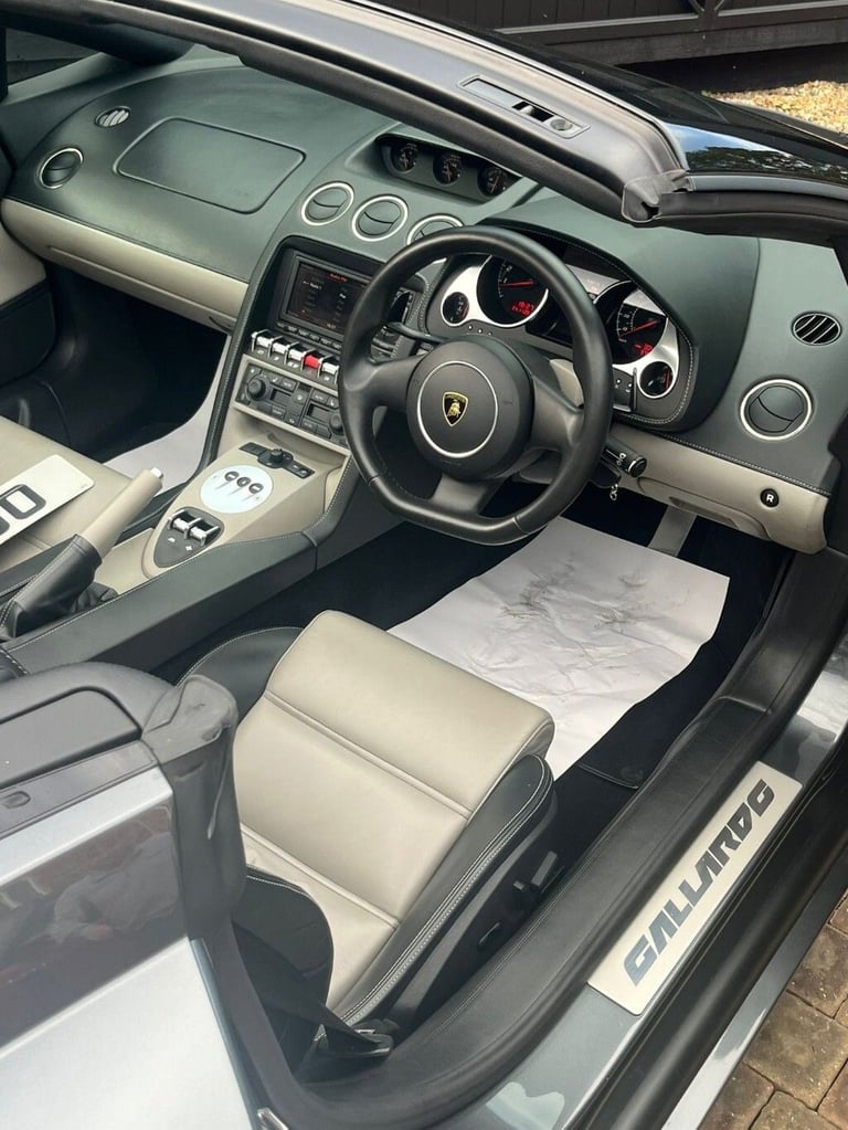 2011 Lamborghini Gallardo 5.2 V10 SPYDER 2d LP560-4 Convertible Petrol Semi Automatic