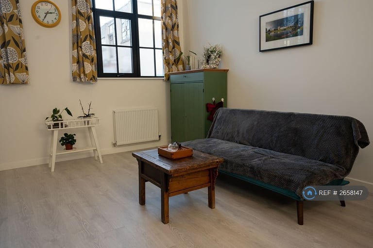 2 bedroom flat in Truscon House, Hayes, UB3 (2 bed) (#2658147)