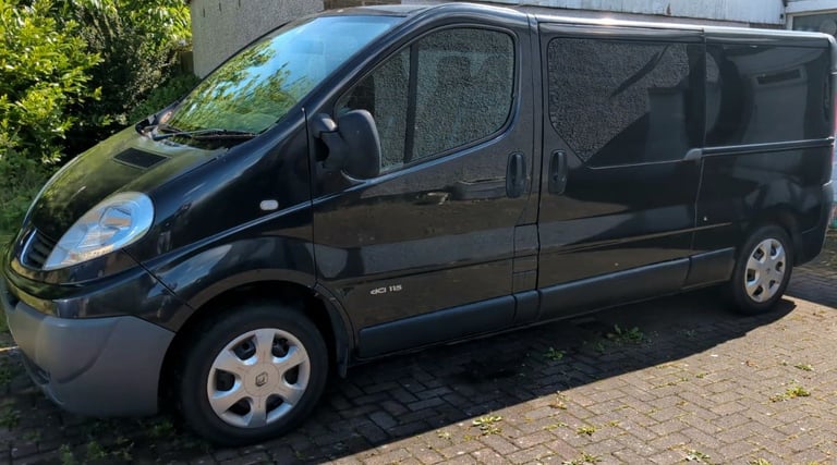 Swap Renault Trafic LWB 9 seater
