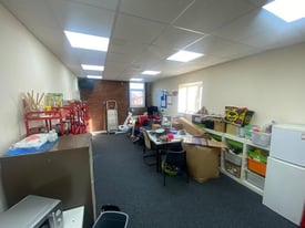 *****Commercial Storage / Office Space available in Longsight Business Park