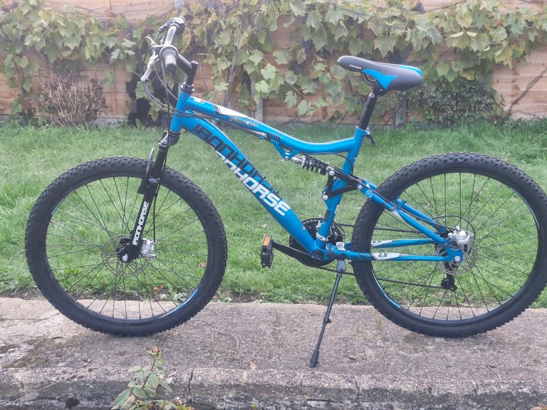 BOYS MENS GENTS ADULTS IRON HORSE REVOLUTION 26 INCH WHEELS 18 INCH FRAME 18 SPEED BIKE BICYCLE
