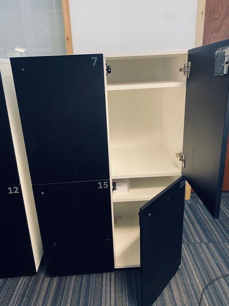5x £700 each Black-White Storage lockers Smart Wireless Remote Keyless Electronic Access