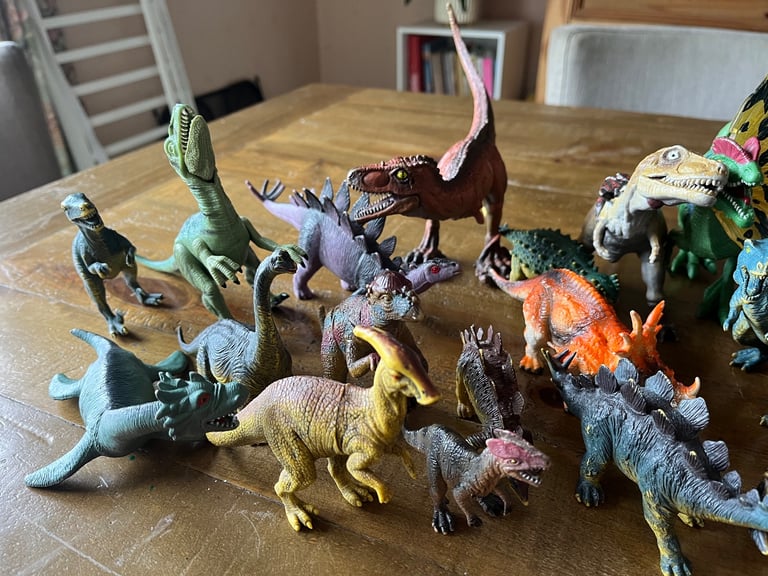 40 dinosaur toys 