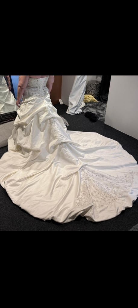 Ivory wedding dress size 12 