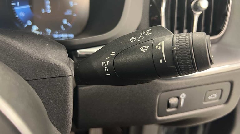 2019 Volvo XC60 D4 Momentum Pro Automatic SUV Diesel Automatic