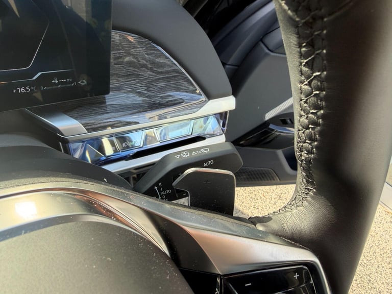 2025 BMW 7 Series 3.0 750e 22.1kWh Excellence Saloon 4dr Petrol Plug-in Hybrid Auto xDrive Eu SAL...