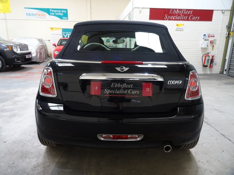 Mini Convertible 1.6 Cooper 2dr Automatic **LOW MILEAGE*ONLY 26000 MILES**
