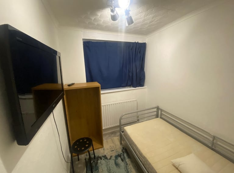 Single room to let in South Ockendon - 5mins walk from train station