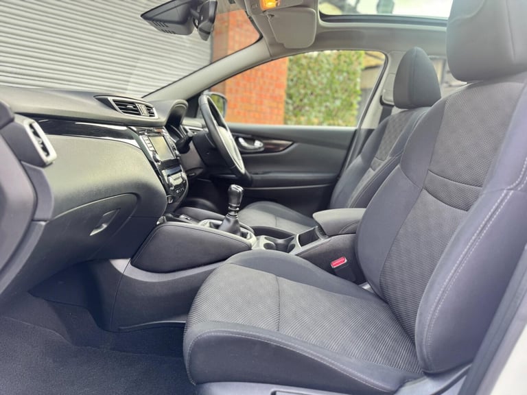 2015 Nissan Qashqai 1.5 dCi n-tec+ 2WD Euro 5 (s/s) 5dr HATCHBACK Diesel Manual